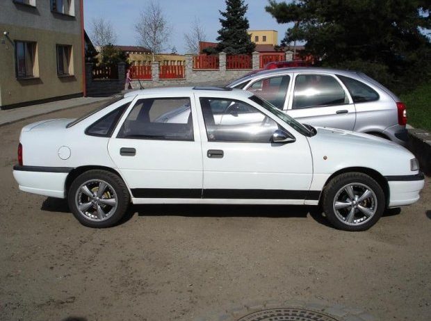 Opel VECTRA 1.6 gpl 92