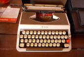 Vendo macchina da scrivere LITTON ROYAL 203