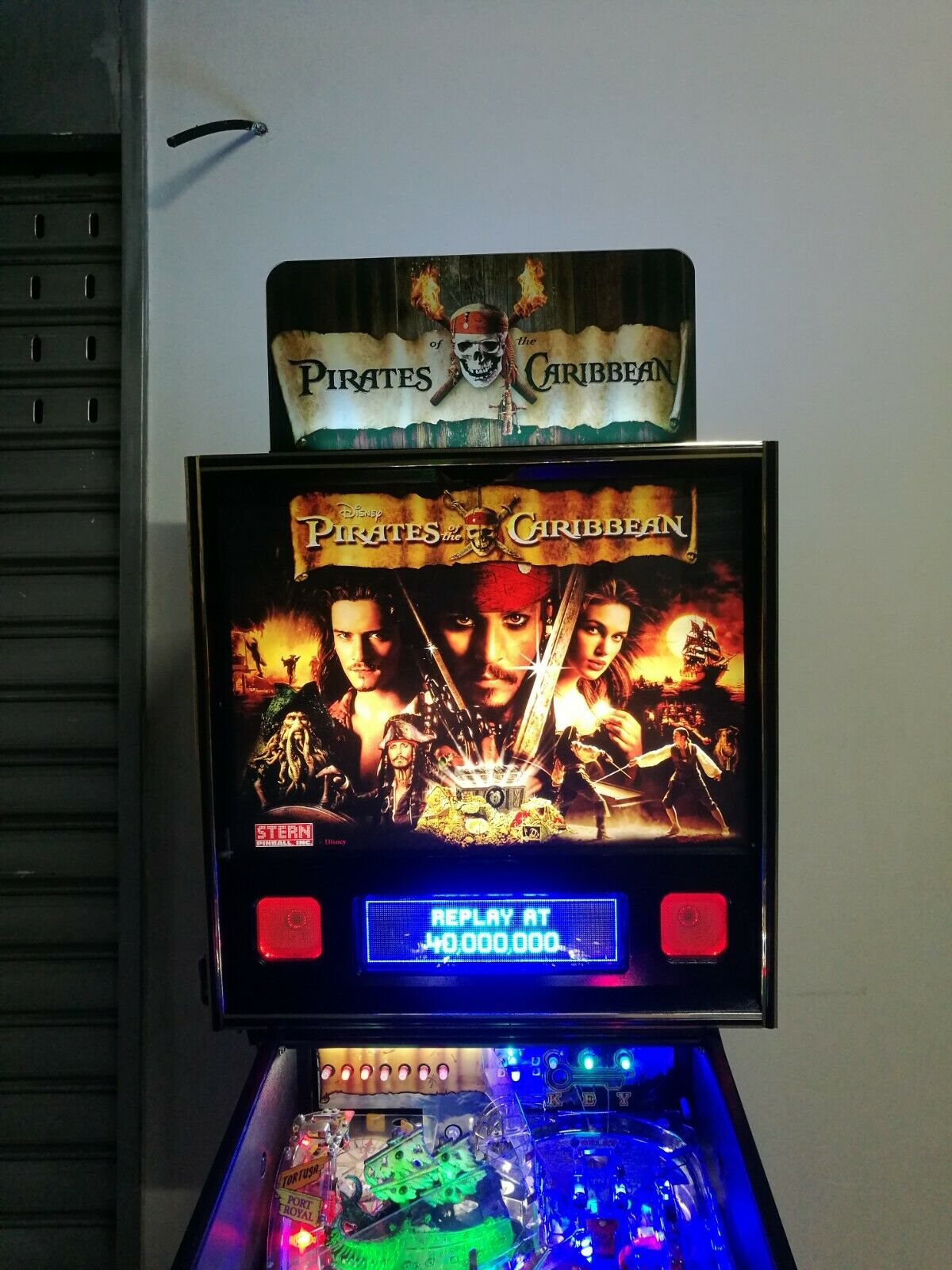 FLIPPER Pirates of the Caribbean – STERN USA
