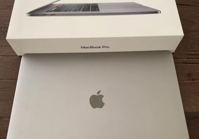 macbook-pro-15-inch-mit-touch-bar