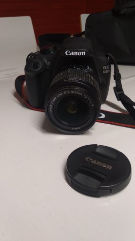 Vendo Reflex Canon EOS 1200d con accessori