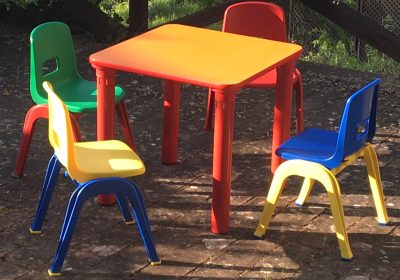 tavolo arancione + 4 sedie – linea tutticolori
