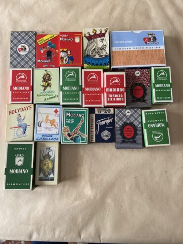 50 confezioni di carte da gioco